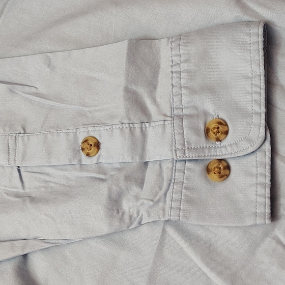 DULUTH TRADING COMPANY MEN'S LONG SLEEVE BUTTON UP RELAXED FIT UNTUCKED LENGTH - Picture 3 of 16